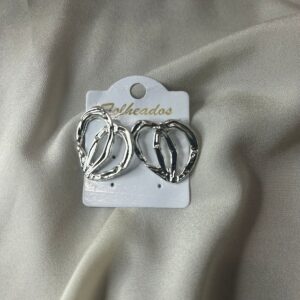 Brinco Coração Texturizado Prateado