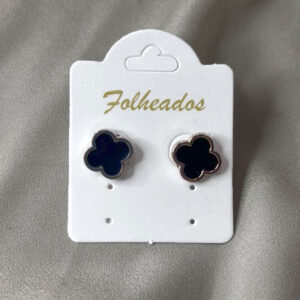 Brinco Trevo Black Edition Folheado a Prata